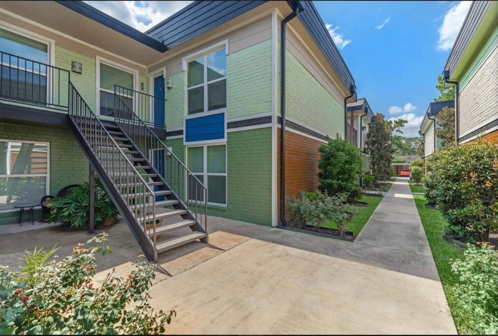 Lovely 2 Bedroom/2 Bath Houston, Heights/Galleria Exterior photo